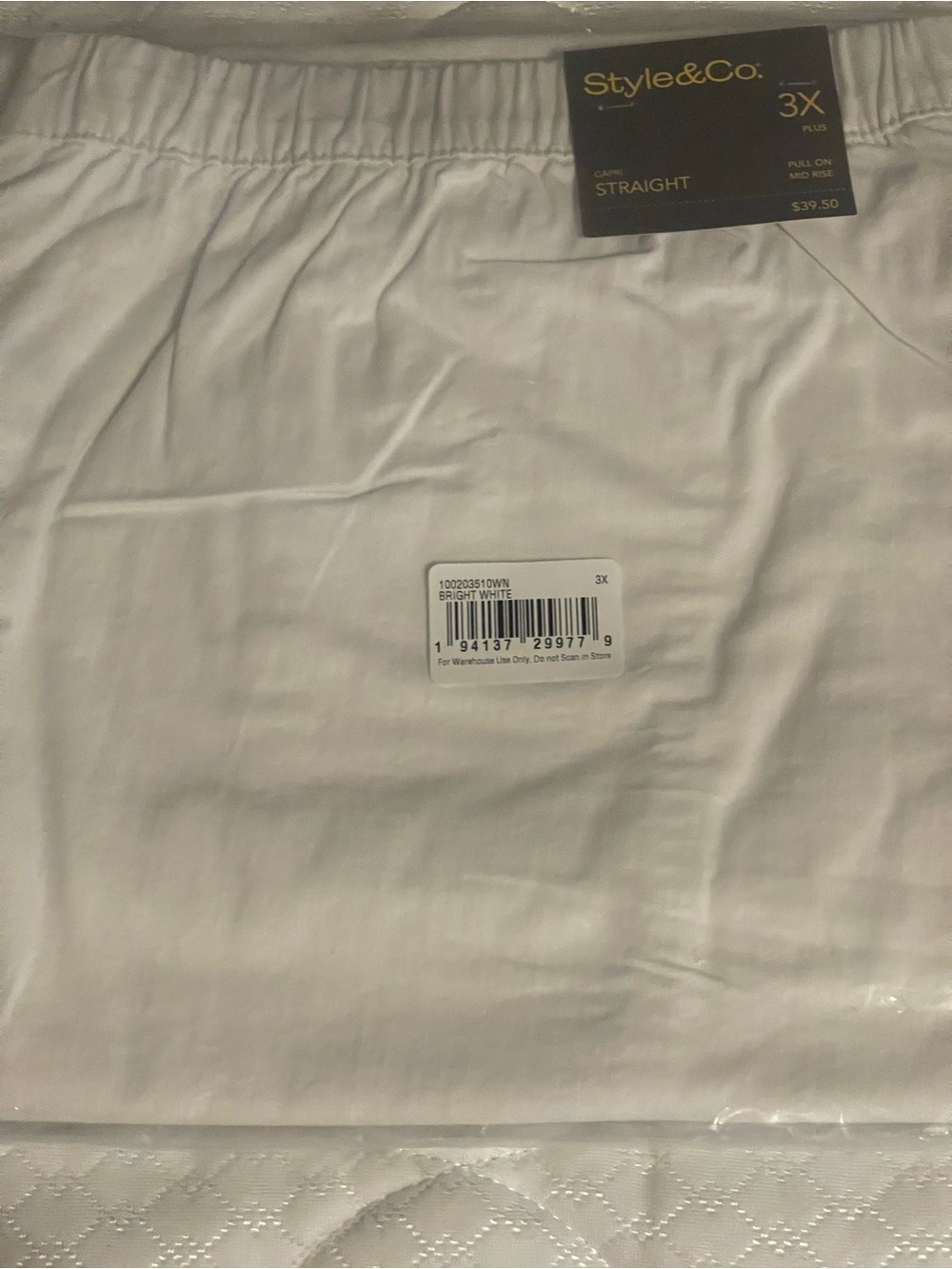 Style & Co. 3X Plus Capri Straight Pull-On pants in White